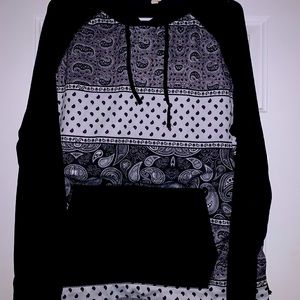 Light weight hoodie